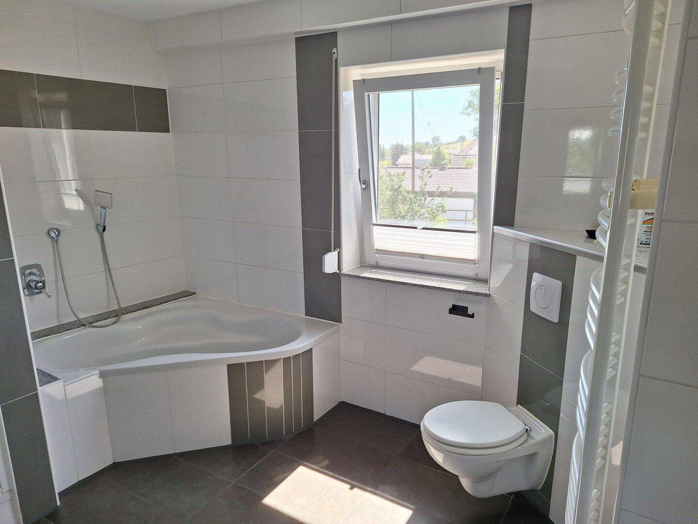 Langenau Göttingen Provisions FREIE 3,5 Zimmer Wohnung 1 OG – Langenau – Vorschaubild 3