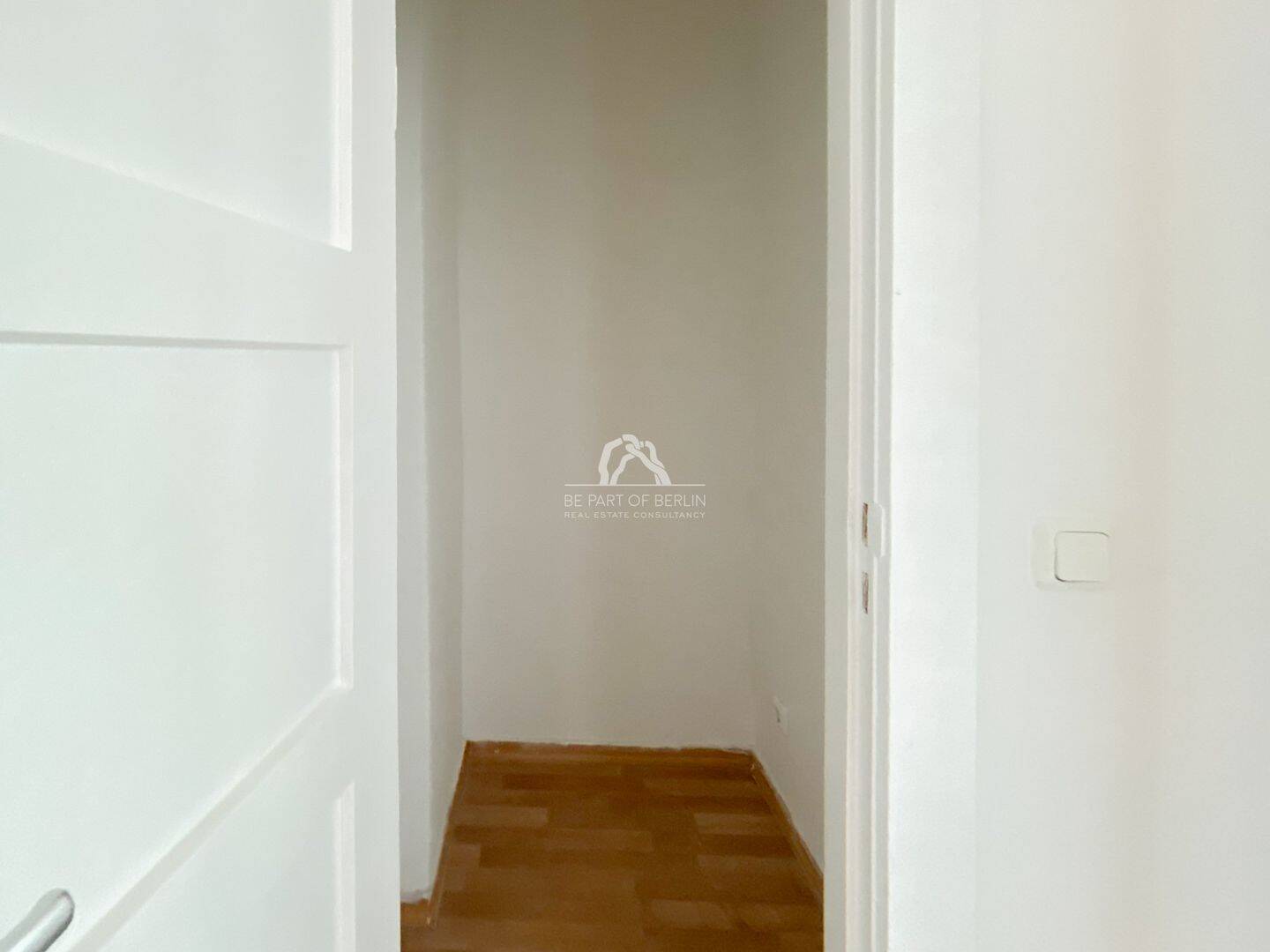 2- ZIMMER WOHNUNG PRENZLAUER BERG | BELEBTE KNIPRODESTRASSE | BALKON ZUM INNENHOF | PROVISIONSFREI | – Berlin – Vorschaubild 6