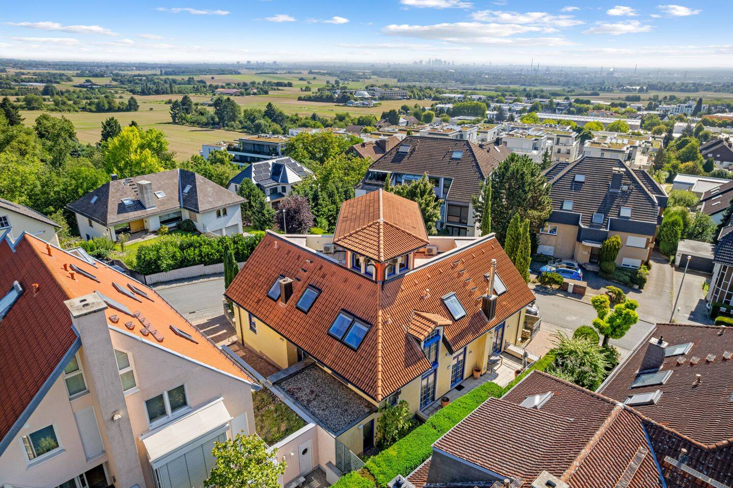 Mediterrane Villa am Steinberg - italienisches Flair in einzigartiger Lage – Hofheim am Taunus – Bild 1 von 9