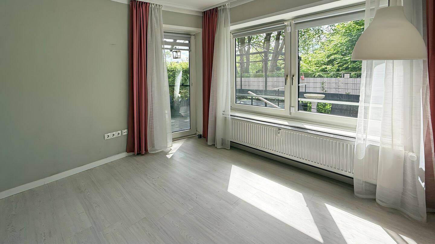 Schöne Terrassenwohnung mit Stellplatz - Wentzel Dr. – Hamburg – Vorschaubild 5