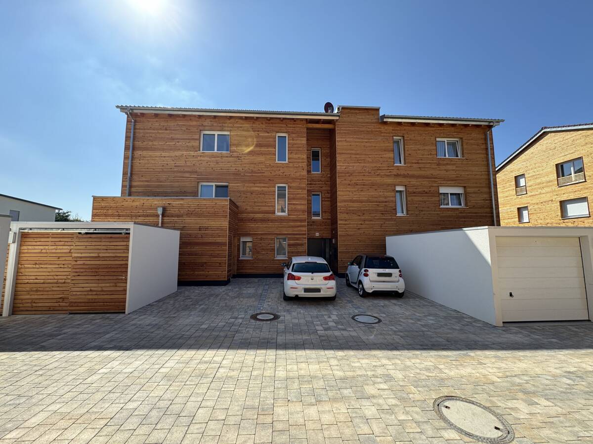 Moderne 3-Zimmer-Penthousewohnung in Muhr am See – 91735 Muhr am See – Bild 1 von 8