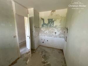 Entkernte 1,5-Zimmer-Wohnung mit Südbalkon und Stellplatz in Freiburg-Haslach – 79115 Freiburg im Breisgau – Vorschaubild 6