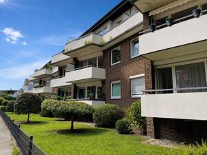 Stilvolle Eigentumswohnung mit Südwest-Balkon und TG-Stellplatz in ruhiger Lage von Rahlstedt – 22147 Hamburg – Vorschaubild 2