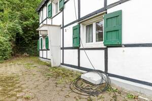 Heimwerker aufgepasst !! Freistehendes Fachwerkhaus * Renovierungsbedarf * ca. 132 m² Wfl. * ca. 354 m² Grundstück * ... – 51381 Leverkusen – Vorschaubild 4