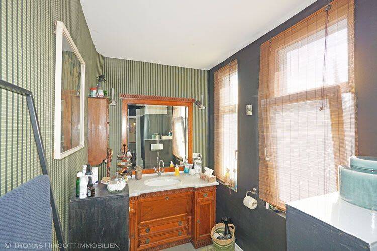 Dachgeschoss-Maisonettewohnung mit 2 Balkonen Nähe Beethovenpark – Köln – Vorschaubild 5
