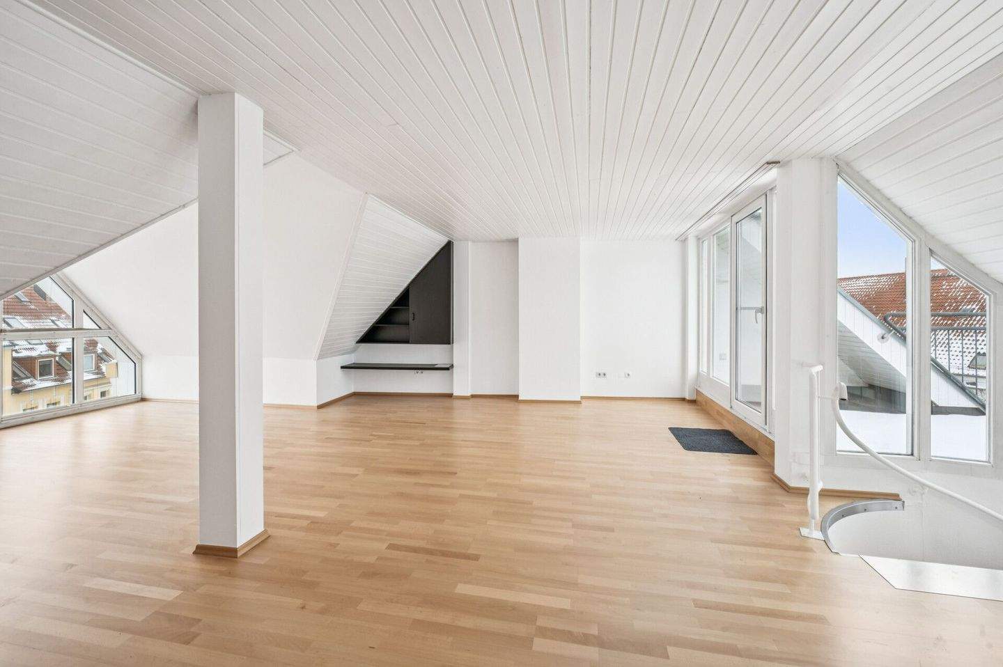 LENAU - Penthouse-Altbautraum auf 2 Etagen in der Nähe des Moltkeplatzes – Hannover – Vorschaubild 9