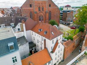 Vermietet - 2 Zimmer - Lübecker Altstadt mit Blick auf die Petrikirche – 23552 Lübeck – Vorschaubild 1