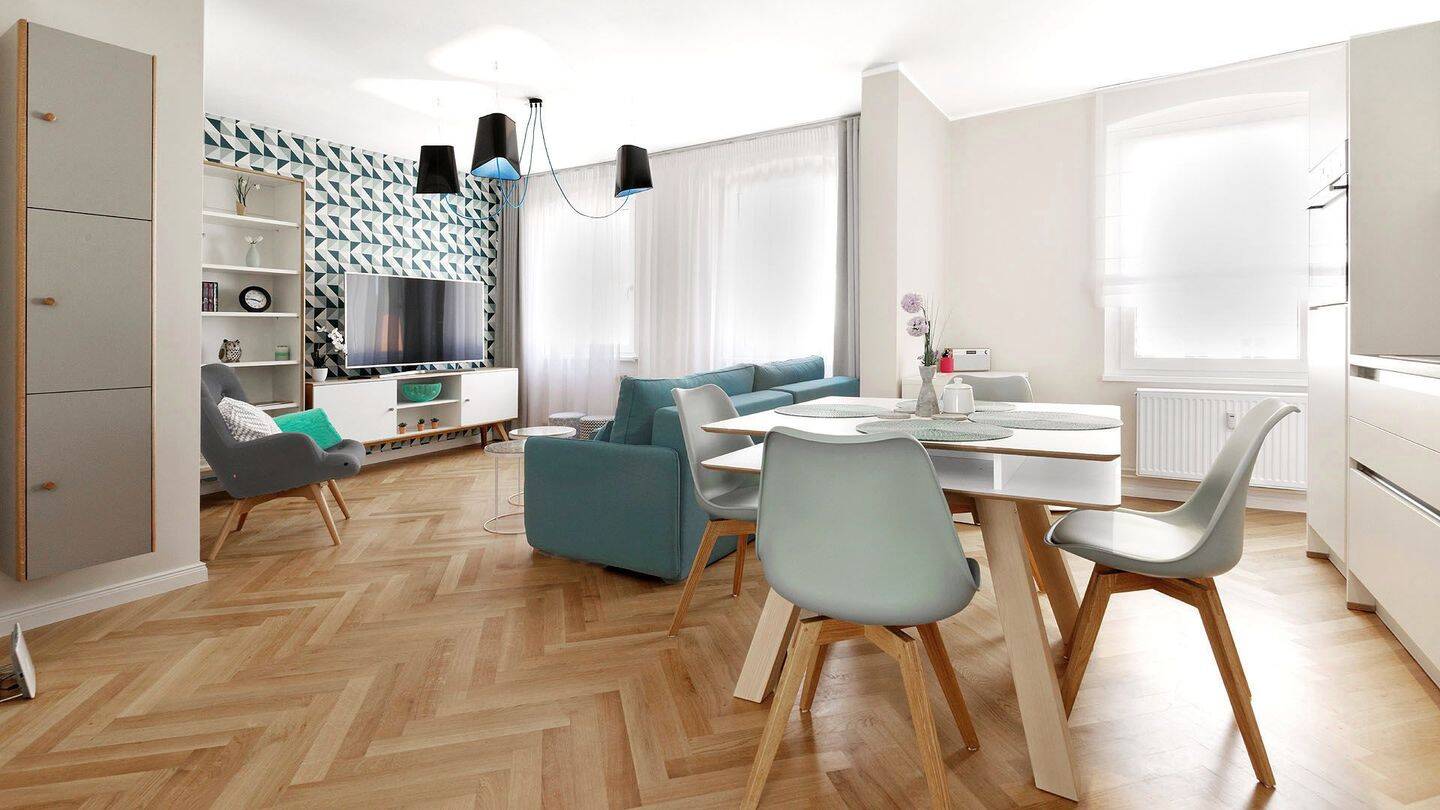 Stilvoll möblierte 2-Zimmer-Wohnung in Berlin-Mitte - Modernes Wohnen im sanierten Altbau – Berlin – Vorschaubild 2