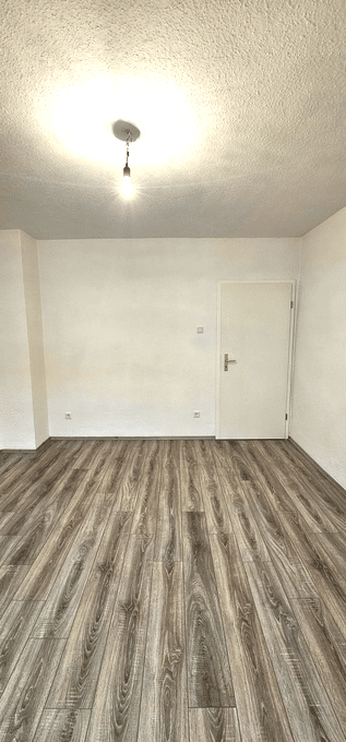 Renovierte 3-Zimmer-EG-Wohnung mit Tageslichtbad! – Essen – Vorschaubild 2