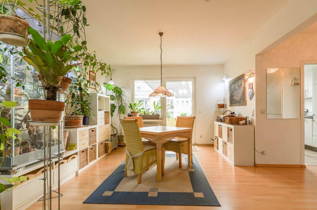 3,5 Zi. Maisonette ETW * 2 Balkone * ca. 137 m² * Wellnessbad mit Sauna + Whirlpool * Citylage von Opladen