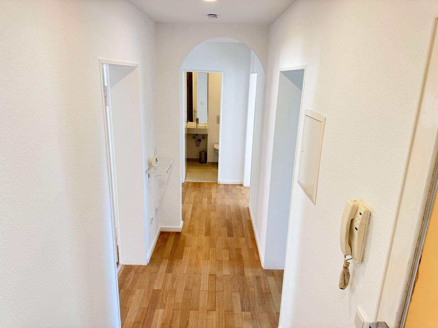 Erstbezug nach Komplett-Modernisierung – 3-Zimmer mit ganzem Stockwerk & Loggia, Sebalder Altstadt – Nürnberg – Vorschaubild 9