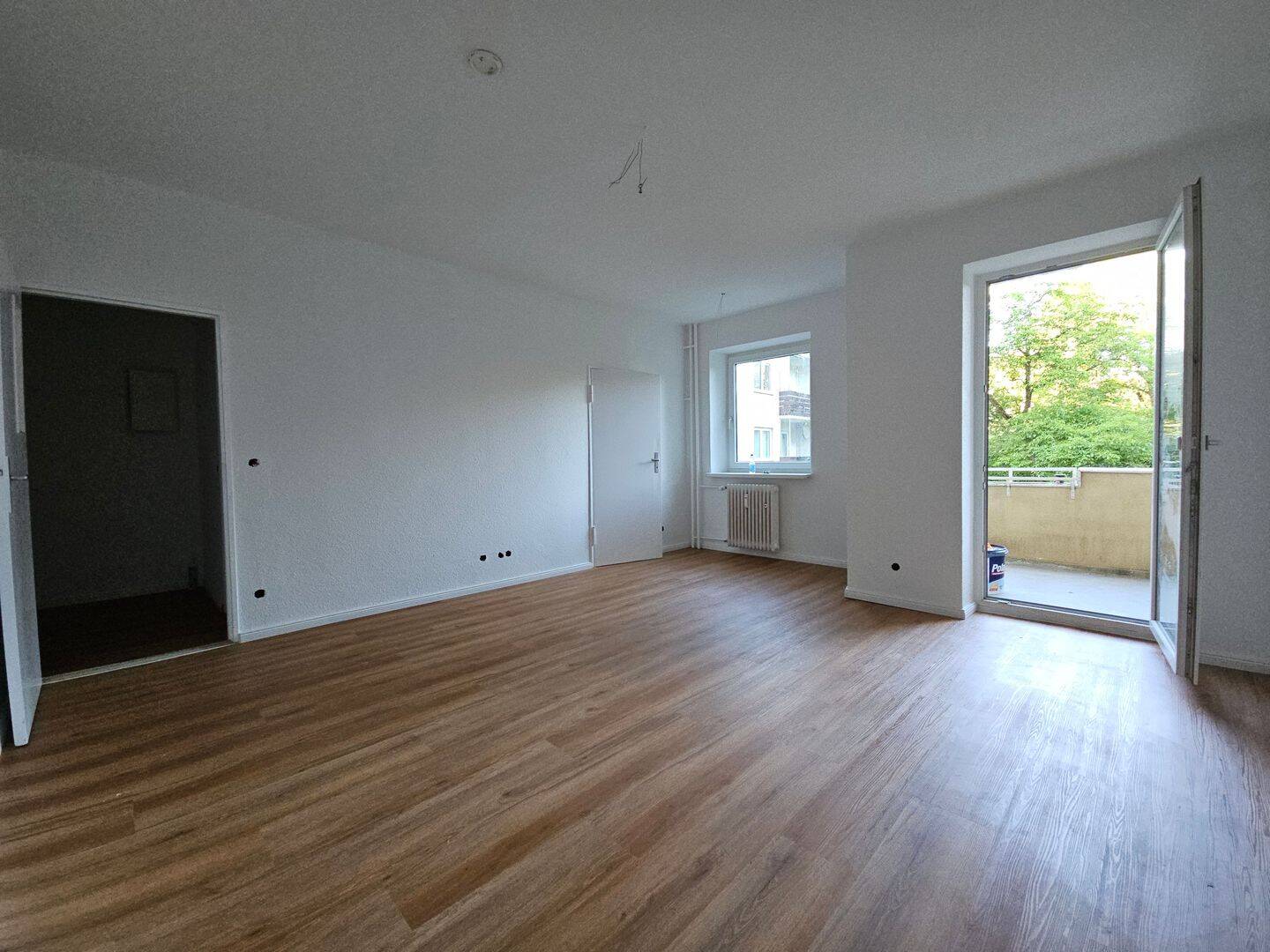 hell, ruhig und frisch saniert: hübsche 1 ZW mit Balkon und Wannenbad im schönen Mariendorf nahe Volkspark – Berlin – Vorschaubild 6