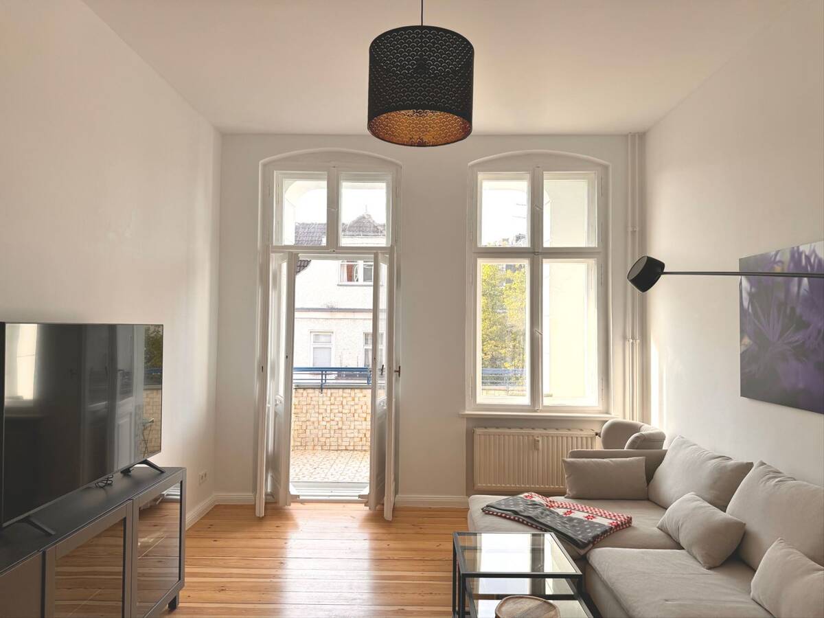 Charmante Altbauwohnung nahe Tegeler See – 13507 Berlin – Bild 1 von 9