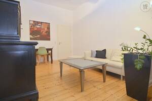 Schicke möblierte 2-Zimmer Altbau-Wohnung mit Balkon und Glasfaser in Wiesbaden Biebrich – 65203 Wiesbaden – Vorschaubild 9