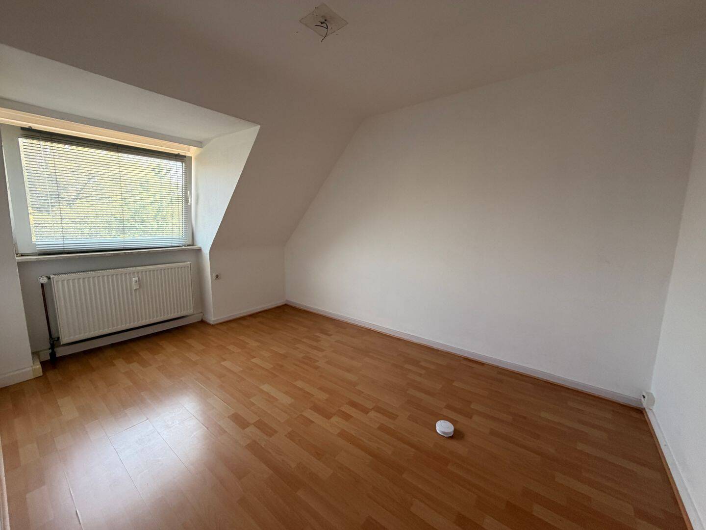 Frisch renovierte helle 3-Zimmer-Dachgeschosswohnung - perfekt für kleine Familien – Essen – Vorschaubild 5