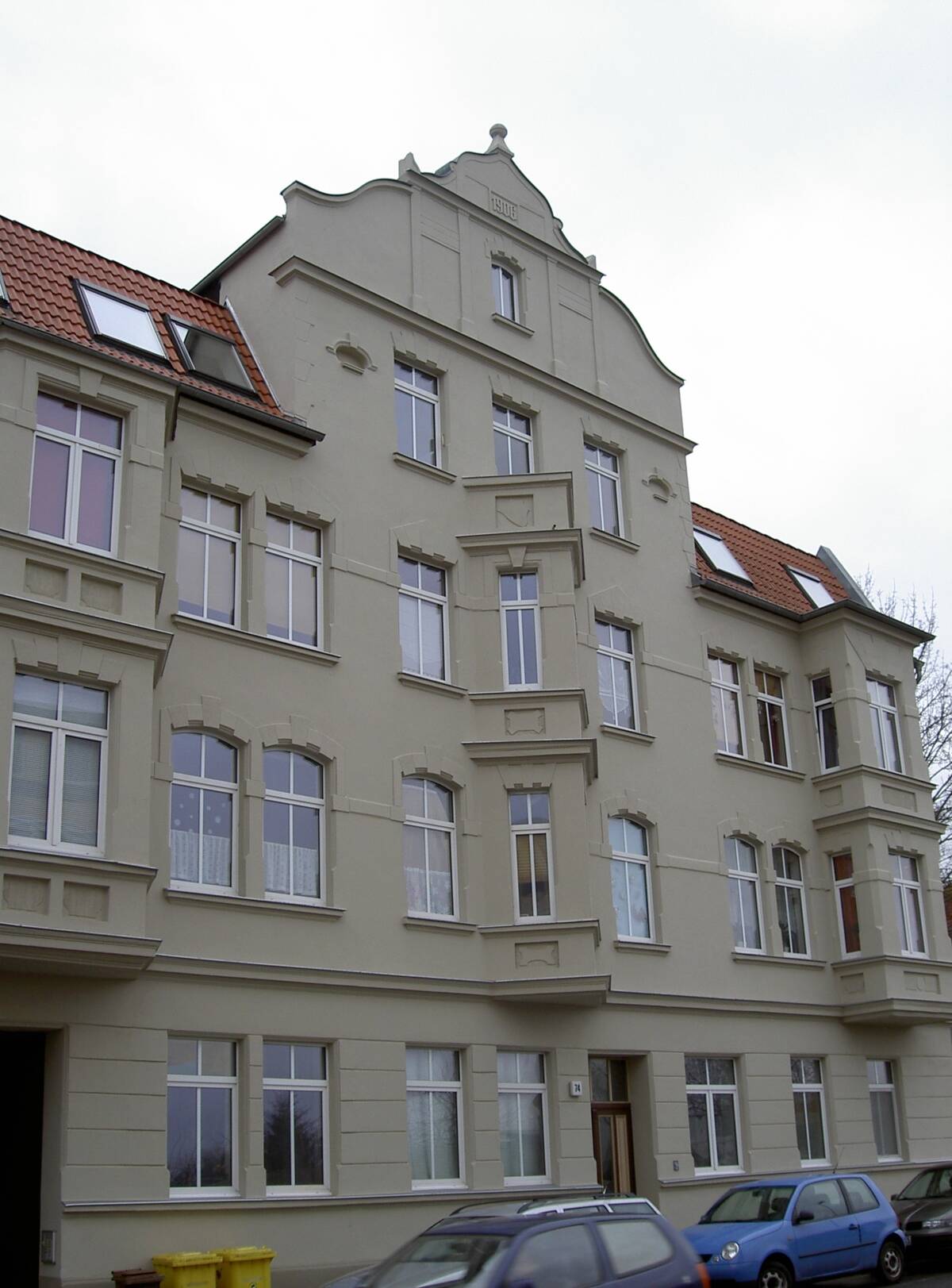 Tolle Studentenwohnung unweit der medizinischen Akademie mit Balkon, Stellplatz und Küche – 39116 Magdeburg – Bild 1 von 9