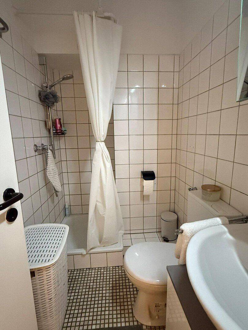 Von priv. - schönes 1-Zi. Single-Appartement in Paderborn Schloß Neuhaus, ruhige Lage m. Balkon 2.OG – Paderborn – Vorschaubild 7
