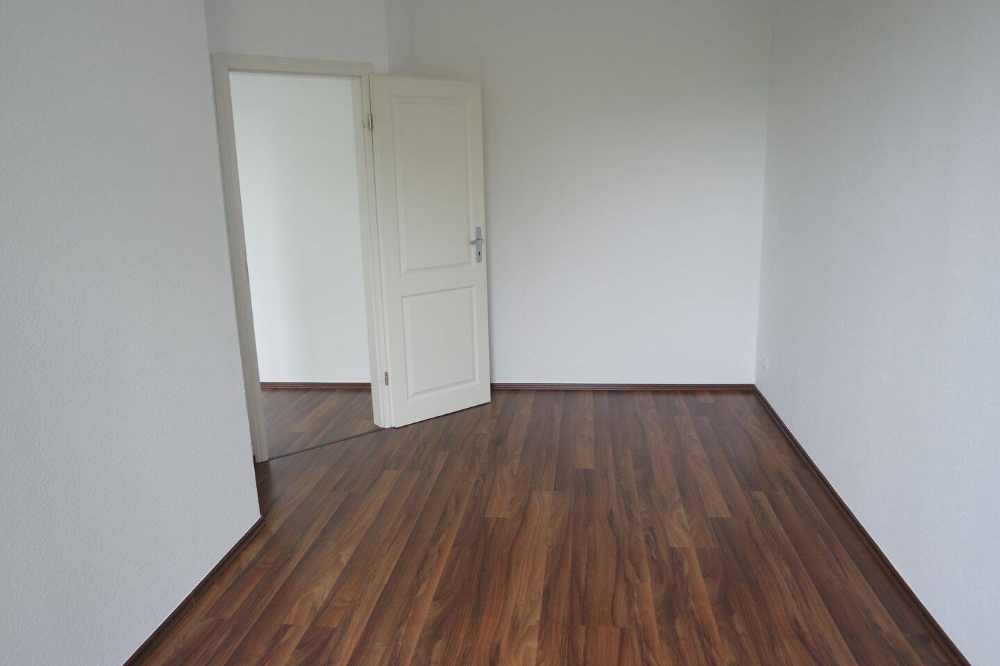 Eutritzsch - schöne Singlewohnung im Leipziger Norden mit Tageslichtbad, EBK und Balkon – Leipzig – Vorschaubild 4