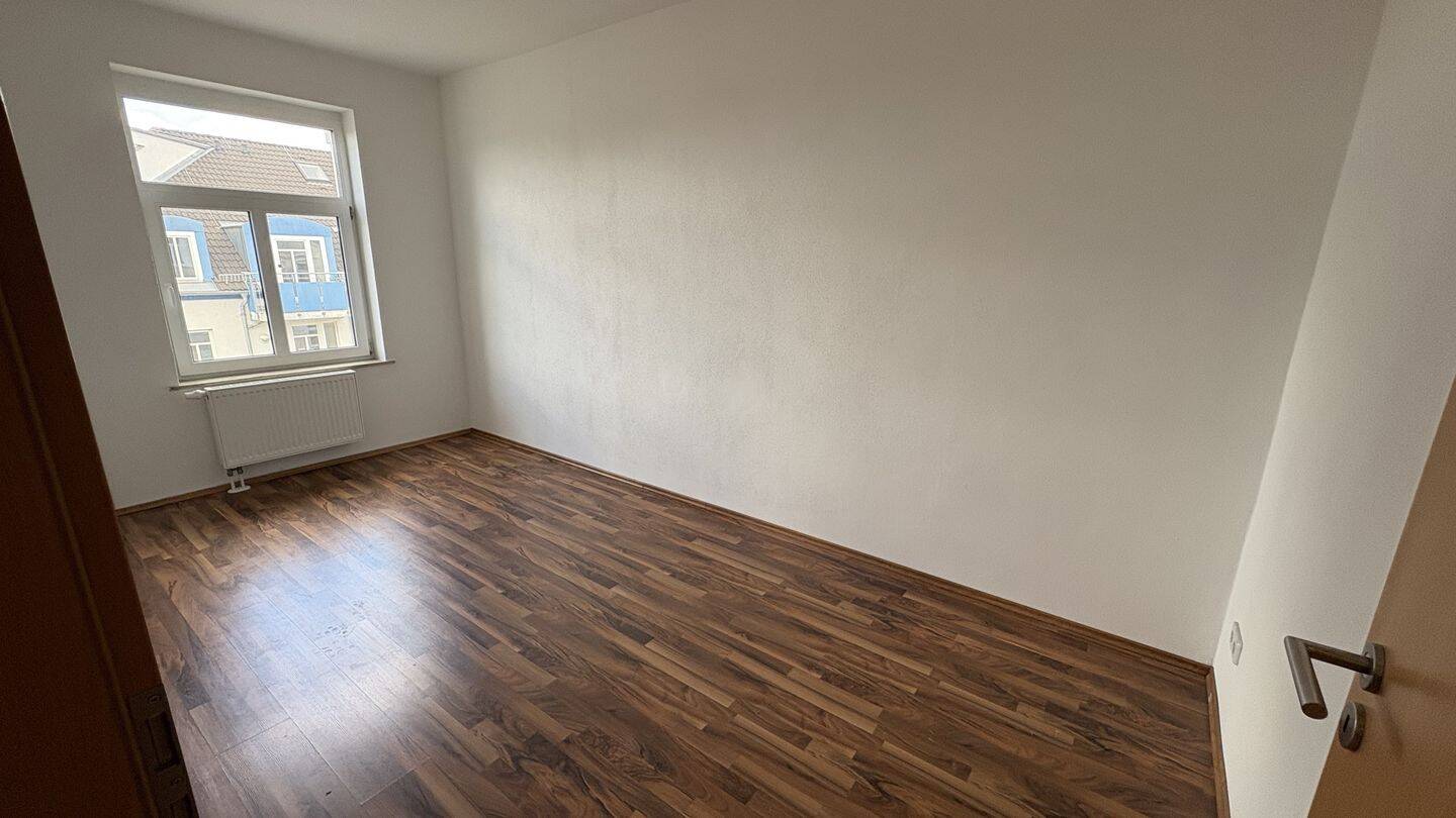 Charmante 2-Zimmer-Wohnung mit atemberaubendem Panorama in Chemnitz. – Chemnitz – Bild 1 von 4