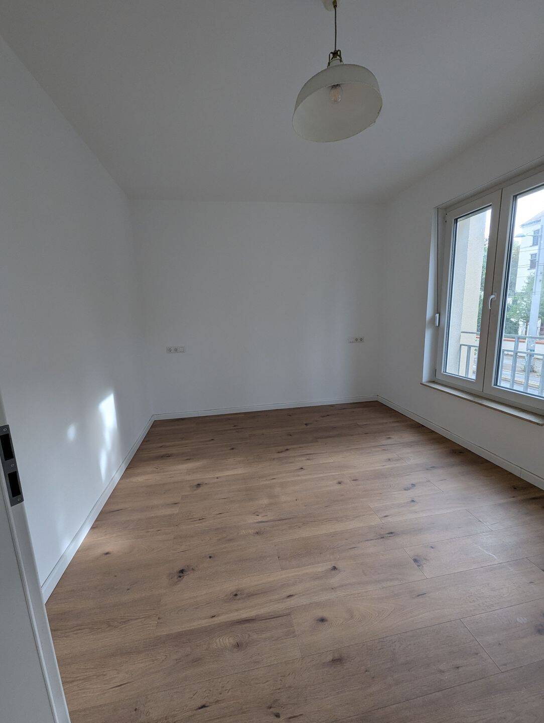 ++++TRAUMWOHNUNG+3 RAUM MIT TERRASSE+BAD M. DUSCHE u. BADEWANNE+FBH+LIFT++UVM.+++