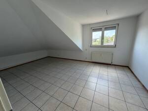 Charmante 2-Zimmer-Dachgeschosswohnung mit Loggia im Kreuzviertel – 44137 Dortmund – Vorschaubild 2