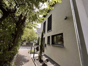 Familientraum! Hochwertig saniertes Einfamilienhaus mit Garten, Kamin und Einbauschränken!