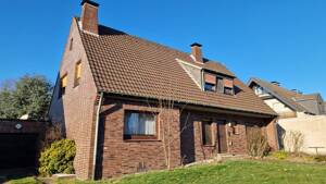 Ein Zuhause mit Zukunft - freistehendes Haus auf 2.067 m² direkt am Sterkrader Wald – 46145 Oberhausen – Vorschaubild 3