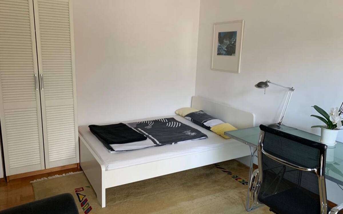 Möblierte Zimmer Stuttgart für Wohnen auf Zeit – 70195 Stuttgart – Bild 1 von 7