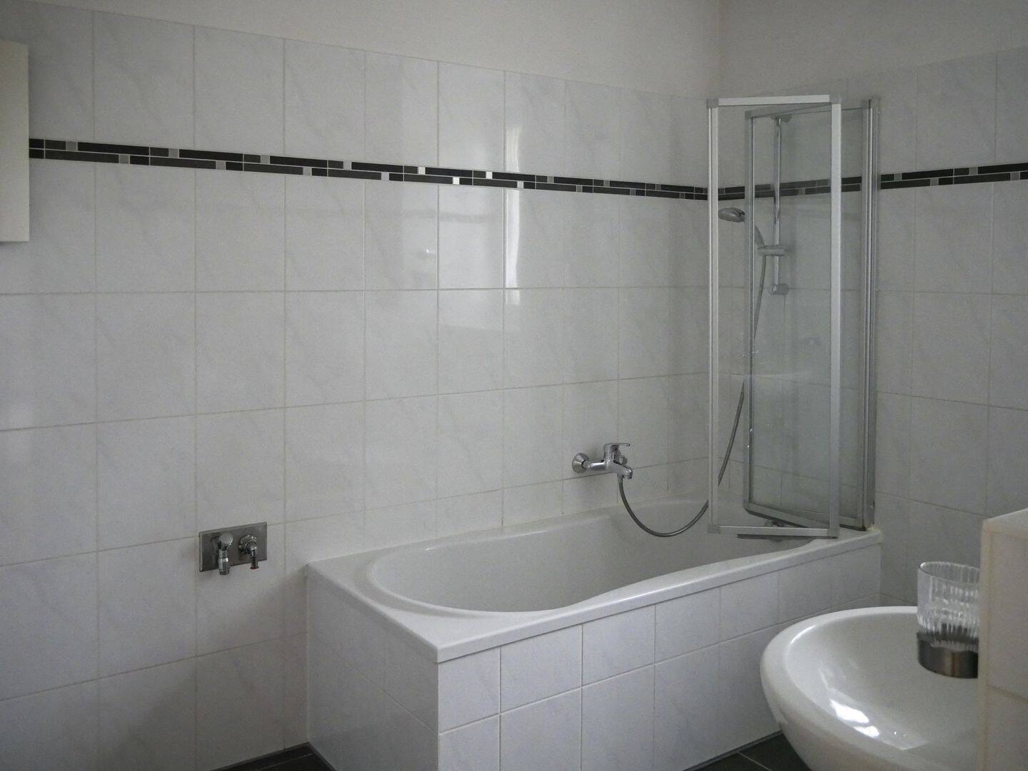 **Familienidylle mit Garten und viel Freiraum** – Berlin – Vorschaubild 4