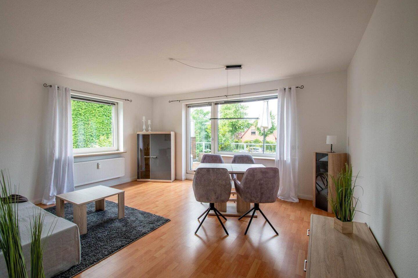 2-Zimmer-Wohnung mit Dachterrasse, zentral Adendorf, renoviert – Adendorf – Vorschaubild 2