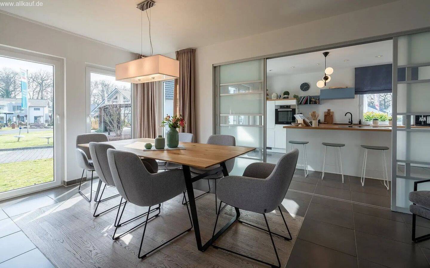 Mehrgenerationenhaus der Generation 8 - Innovatives Wohnen mit individuellem Charakter inklusive Baugrundstück – Pleinfeld – Vorschaubild 4