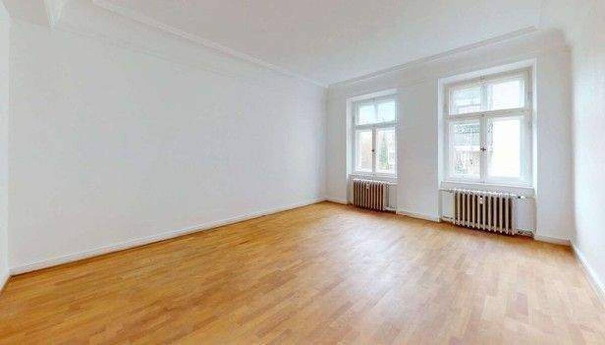 Urban Living 8-Zimmer-WG mit Gestaltungsspielraum & 2 Balkonen – 90762 Fürth – Bild 1 von 9