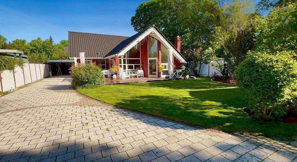 Exklusives Einfamilienhaus in Grünen