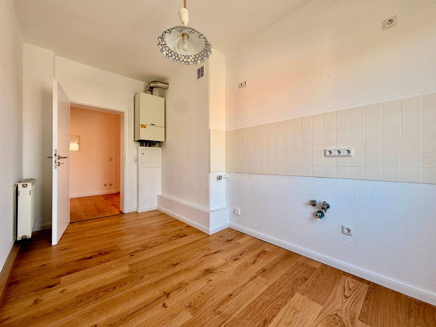 Jetzt im Preis gesenkt: Professionell aufgeteilte 3-Raum-Wohnung inklusive Dachboden-Anteil – Erfurt – Vorschaubild 8