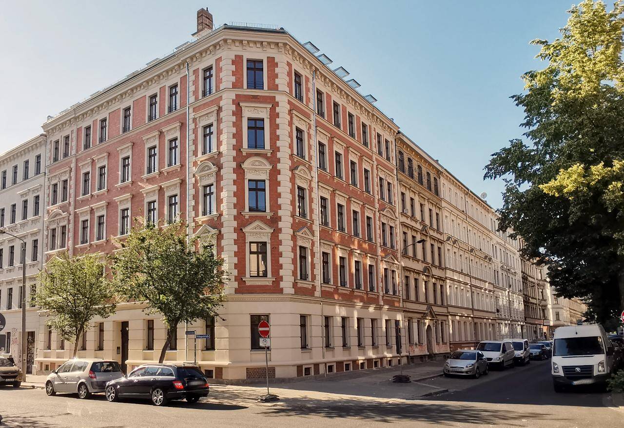 Einziehen und Wohlfühlen... großzügige 2-Zimmer-Wohnung mit Balkon! Wohnküche + EBK + Wanne/Dusche + Lift + gepflegtes MFH – Leipzig – Vorschaubild 8