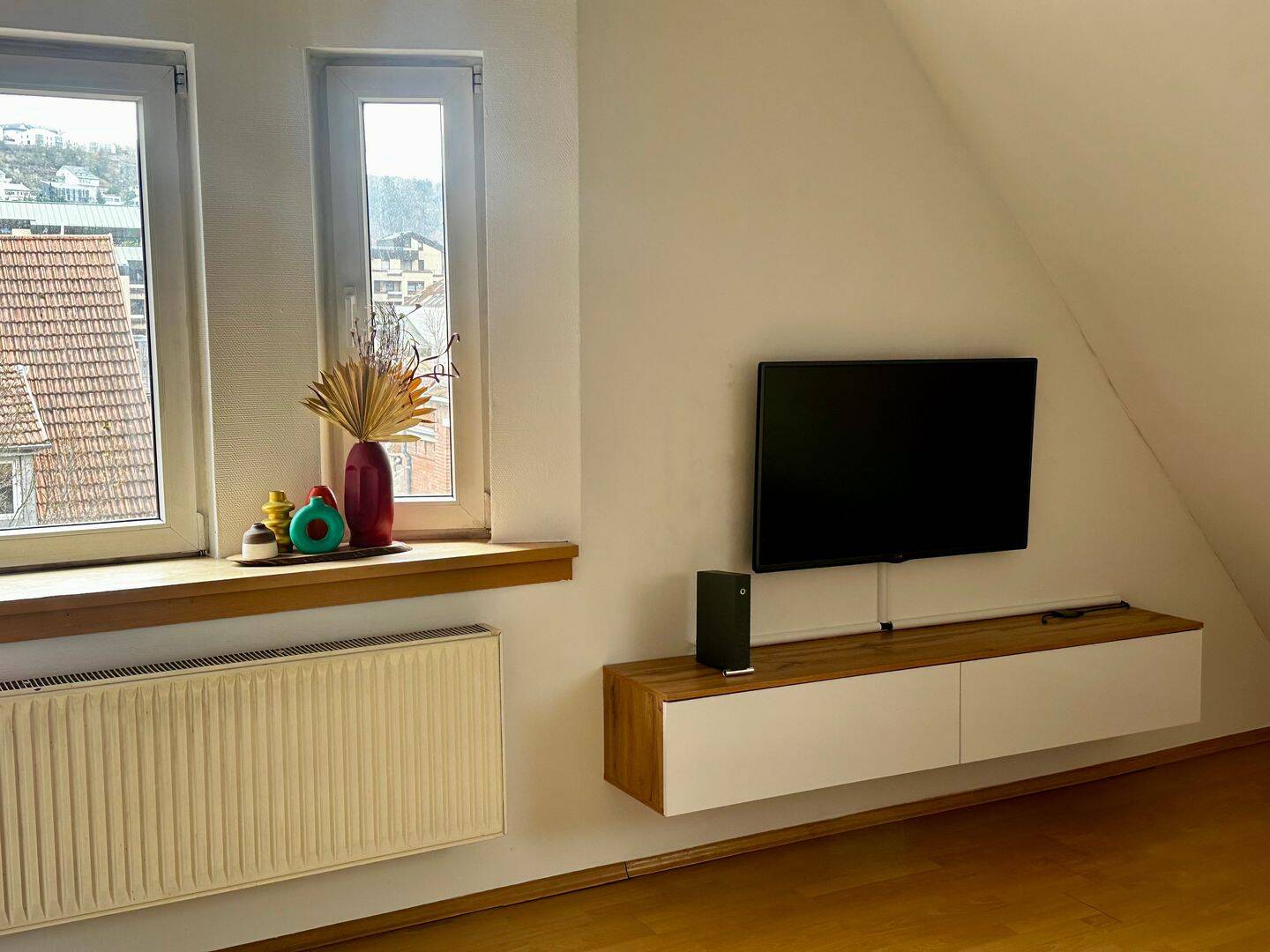 Zentrale, charmante & möblierte 3,5 Zi Galerie-Wohnung neben Killesberg – Stuttgart – Vorschaubild 5