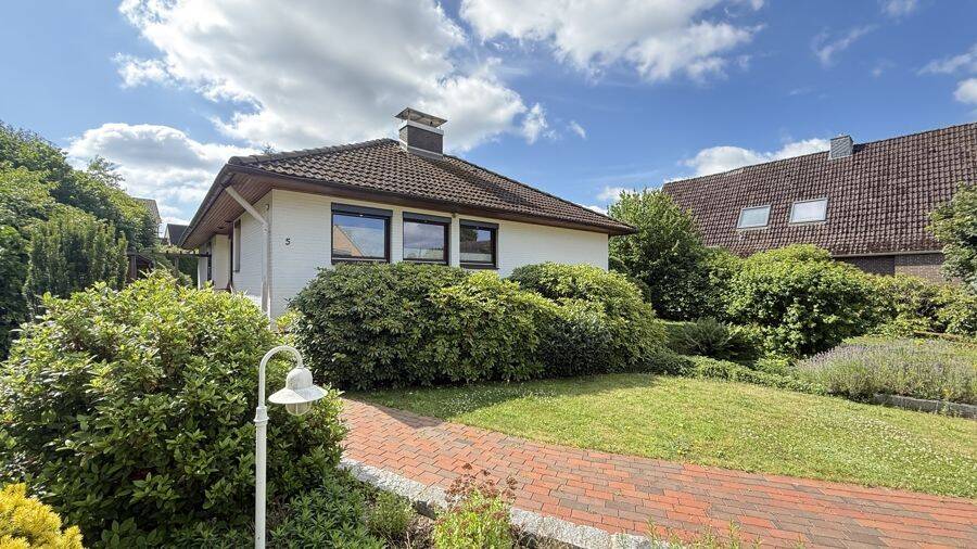 Stilvoller Winkelbungalow in zentraler Lage – Bomlitz – Vorschaubild 3