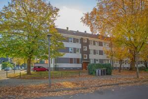 Gepflegtes Mehrfamilienhaus mit sieben Wohneinheiten und 4 Garagen – 45899 Gelsenkirchen – Vorschaubild 1