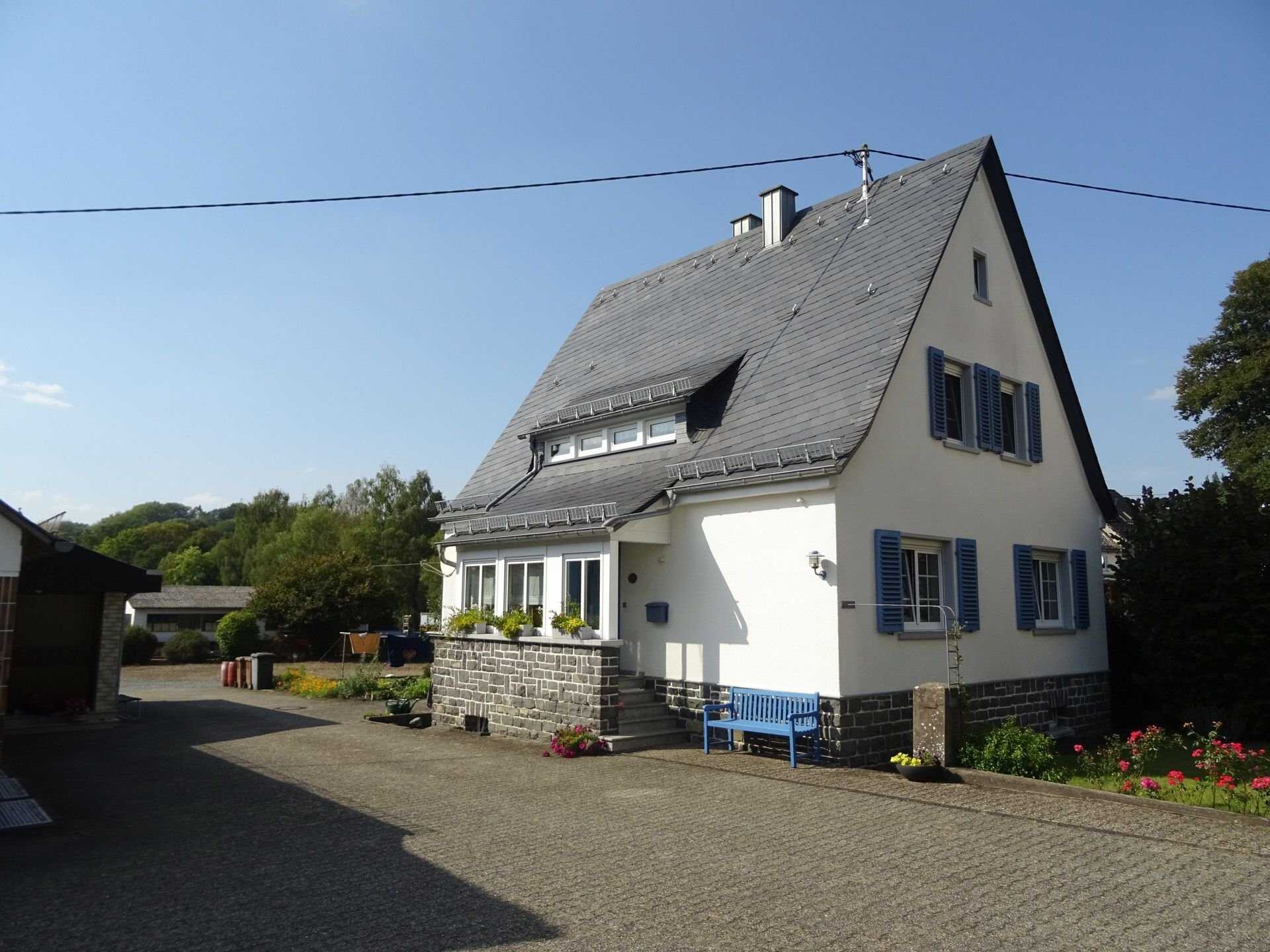 Zwei EFH,geräumige Lagerhalle u. separates Baugrundstück auf insg. 2743m² mit Investitionspotenzial! – Rückeroth – Vorschaubild 4