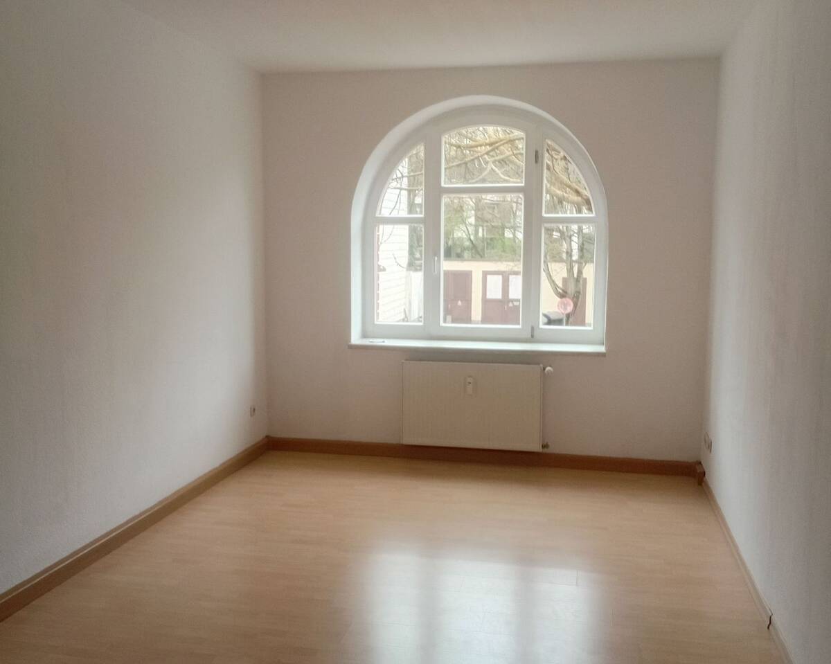 geräumiges großes WG - Zimmer Uni Nähe – 99092 Erfurt – Bild 1 von 7