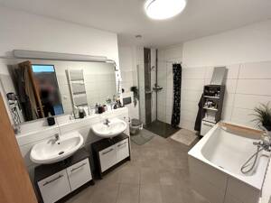 Schöne 4-Raum-Wohnung direkt am Hasselbachplatz! – 39104 Magdeburg – Vorschaubild 7