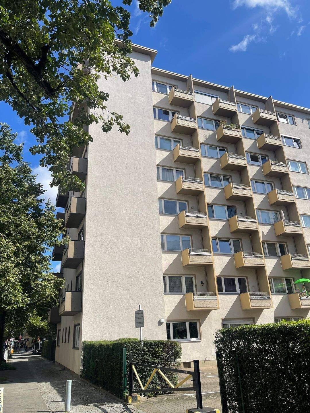 Vermietete City-Wohnung nahe Kurfürstendamm und Schaubühne – Berlin – Vorschaubild 2