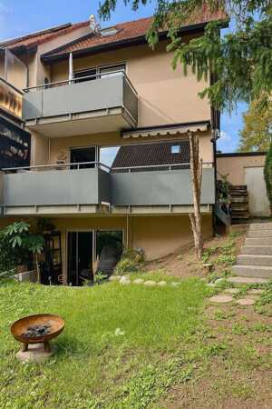 Doppelhaushälfte in Stuttgart-Stammheim: 145 m² Wohnfläche, Kamin, Garten & Garage – 70439 Stuttgart – Vorschaubild 1