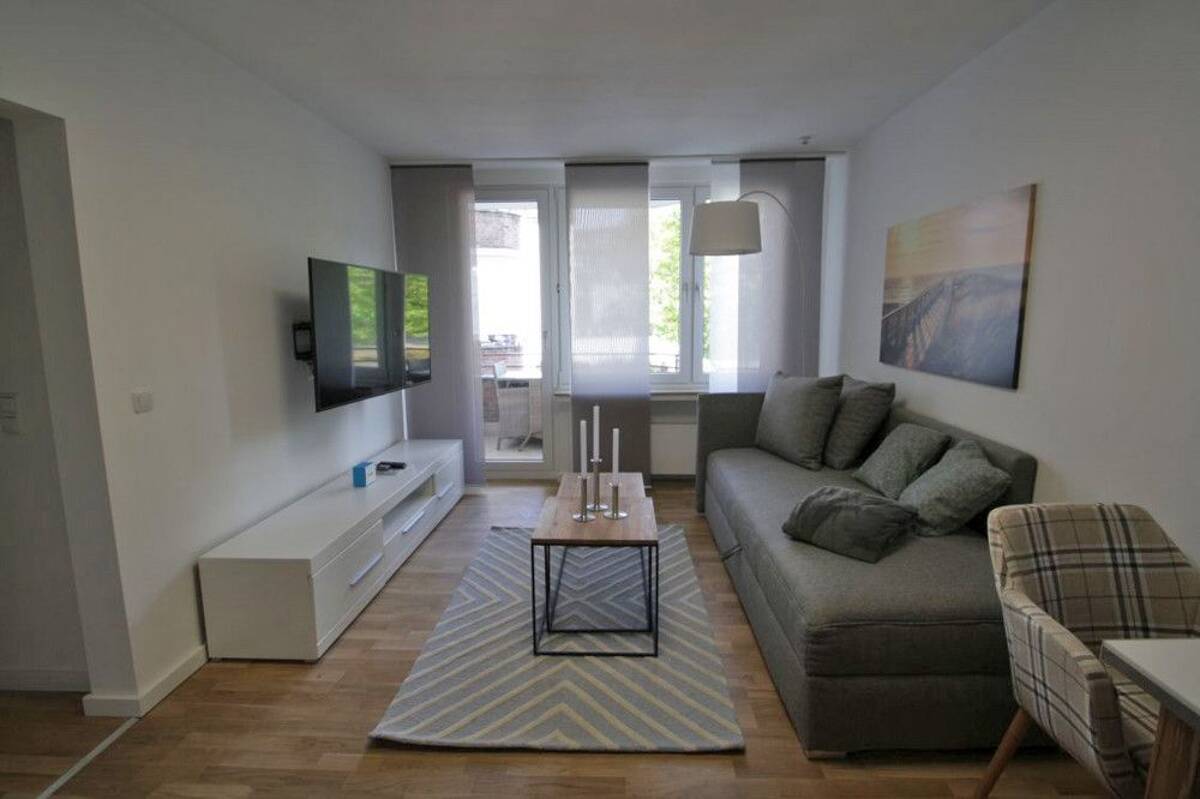 Einziehen und Wohlfühlen, Möblierte 2-Zimmerwohnung! – 50968 Köln – Bild 1 von 8