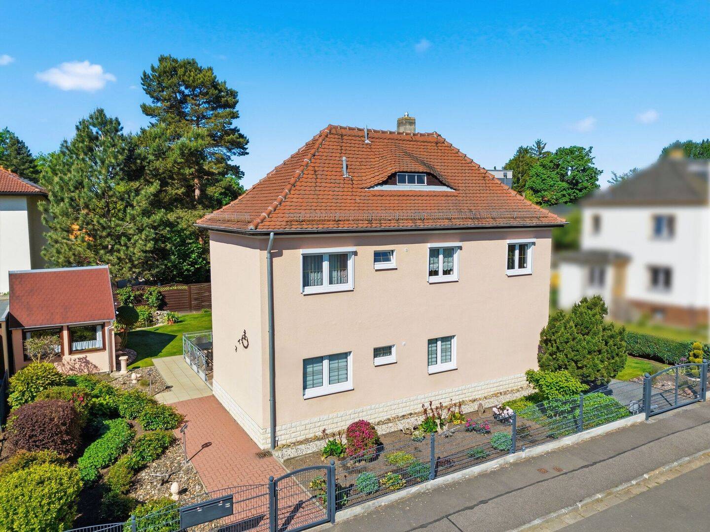 Gepflegtes Einfamilienhaus in idyllischer Wohnlage von Dresden- Kleinschachwitz – Dresden – Vorschaubild 2