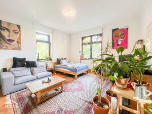 Großzügige 5,5 Zimmer Altbauwohnung mit Balkon und Loggia im beliebten Stuttgarter Süden – 70199 Stuttgart – Vorschaubild 3