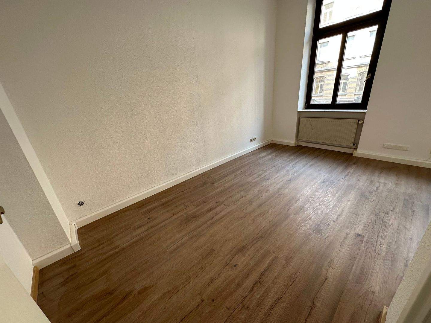 Frei ab 1.8.26 + offene Küche + neuer Balkon u.v.m. – Chemnitz – Vorschaubild 9