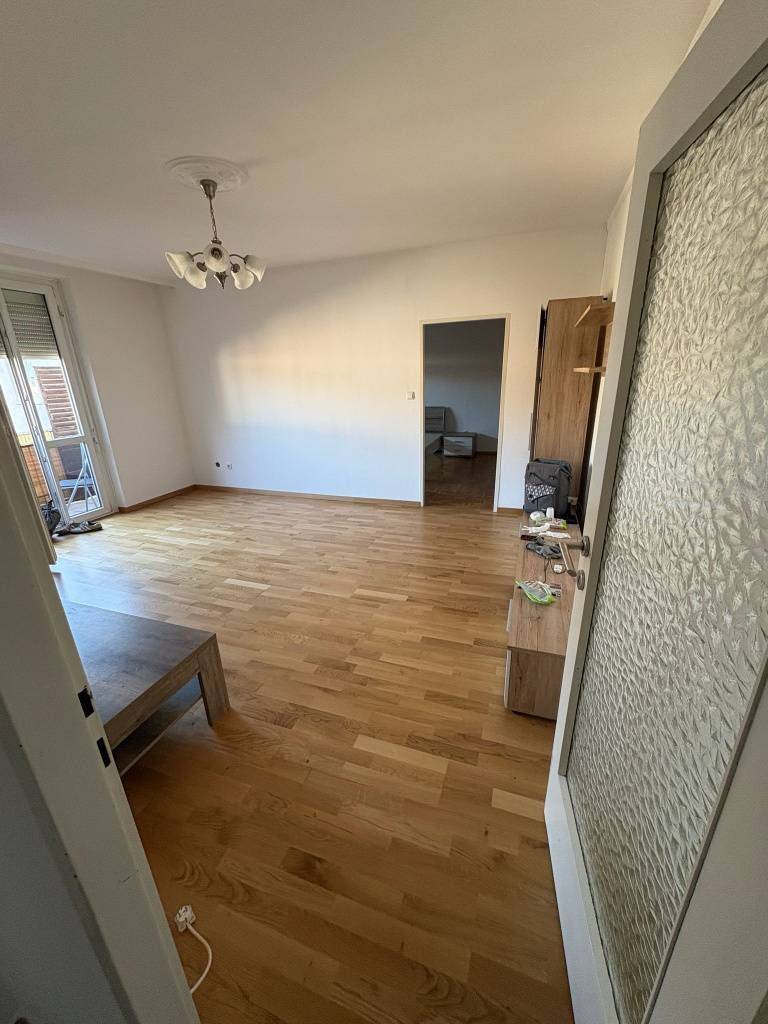 Helle 2-Zimmer-Wohnung mit 10 m² Balkon – Schlierbach – Vorschaubild 2