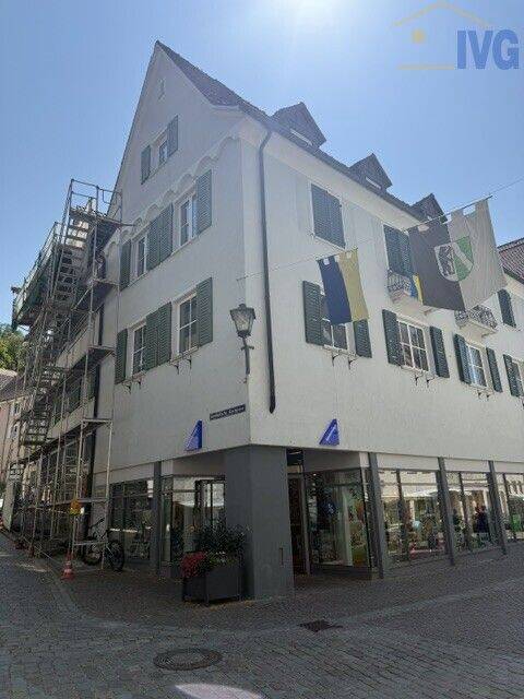 2,5 Zimmer Dachgeschosswohnung mit Einbauküche und Dachterrasse in zentraler Lage von Leutkirch!