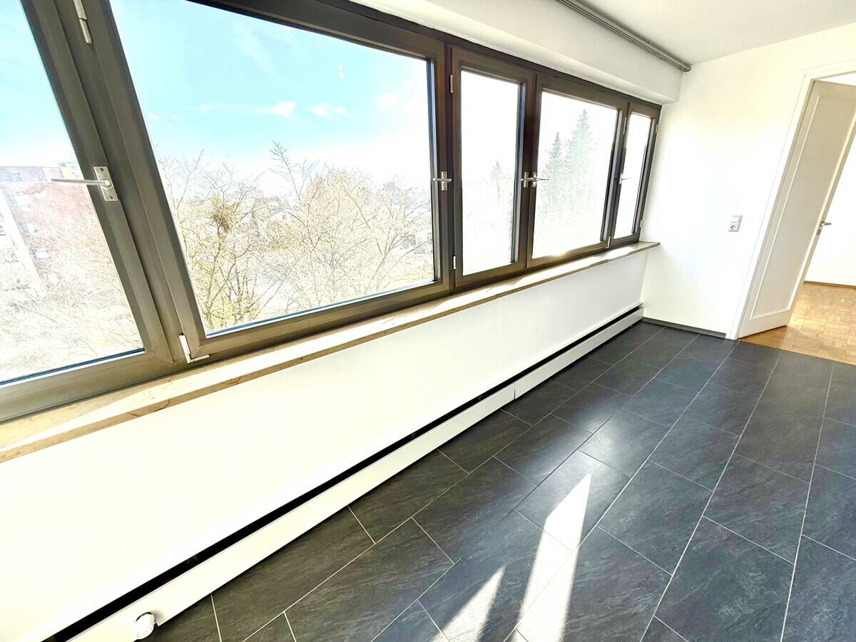 Wohnen am Stadtpark! Ihre 3,5 Zimmer Wohnung mit Aufzug im Westen! – Regensburg – Vorschaubild 6